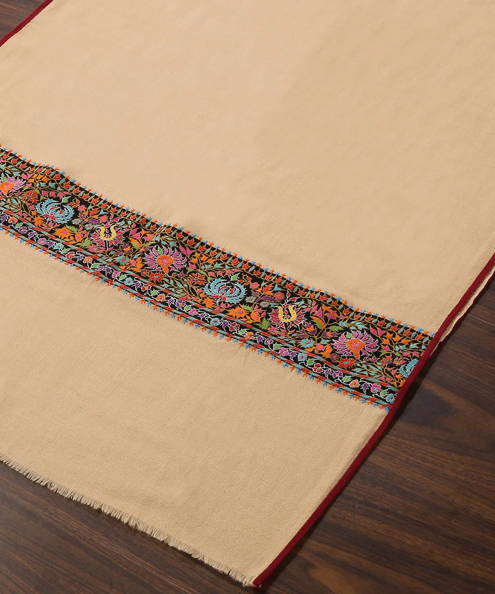 Cream Handwoven Pure Pashmina Kalamkari Stole With Hand Appliqued Border And Soznikari