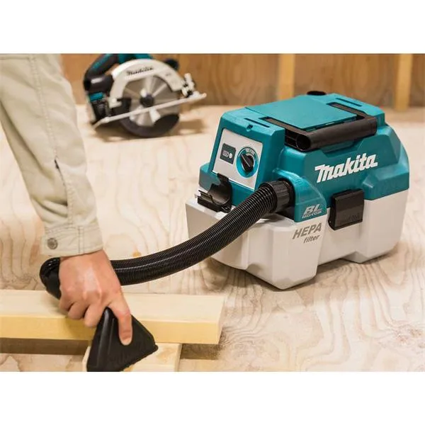 DVC750LZ 18V LXT BL L Class Vacuum Cleaner (Bare Unit)