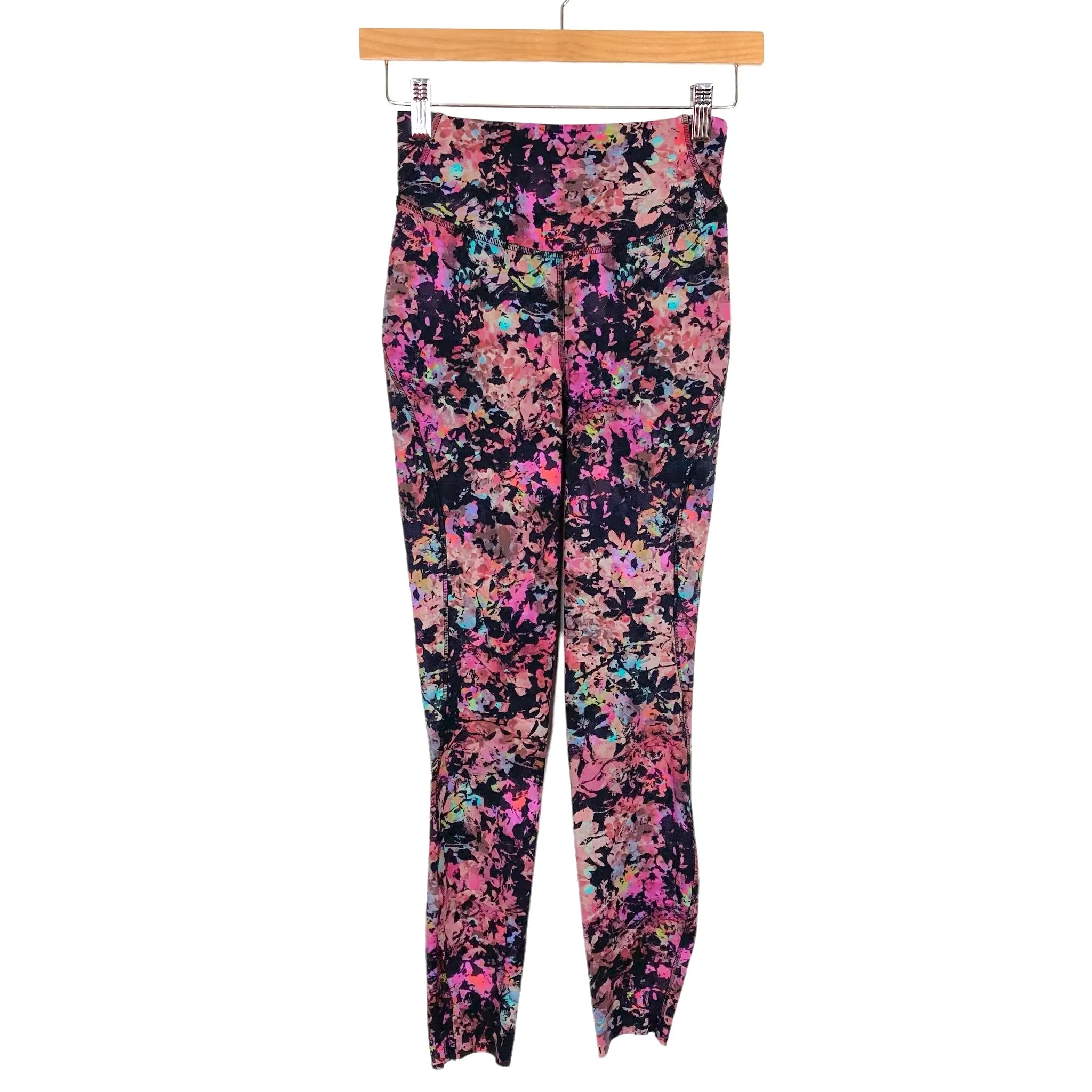 Lululemon Floral High Rise Leggings NWT- Size 4 (Inseam 25)