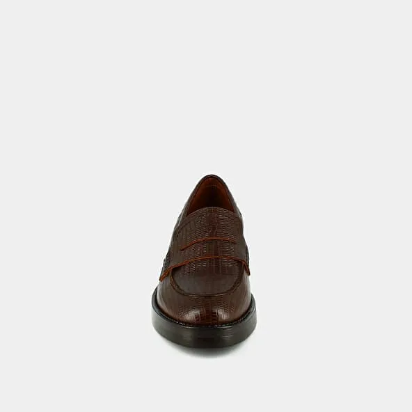 Round-toed loafers in brown reptile leather