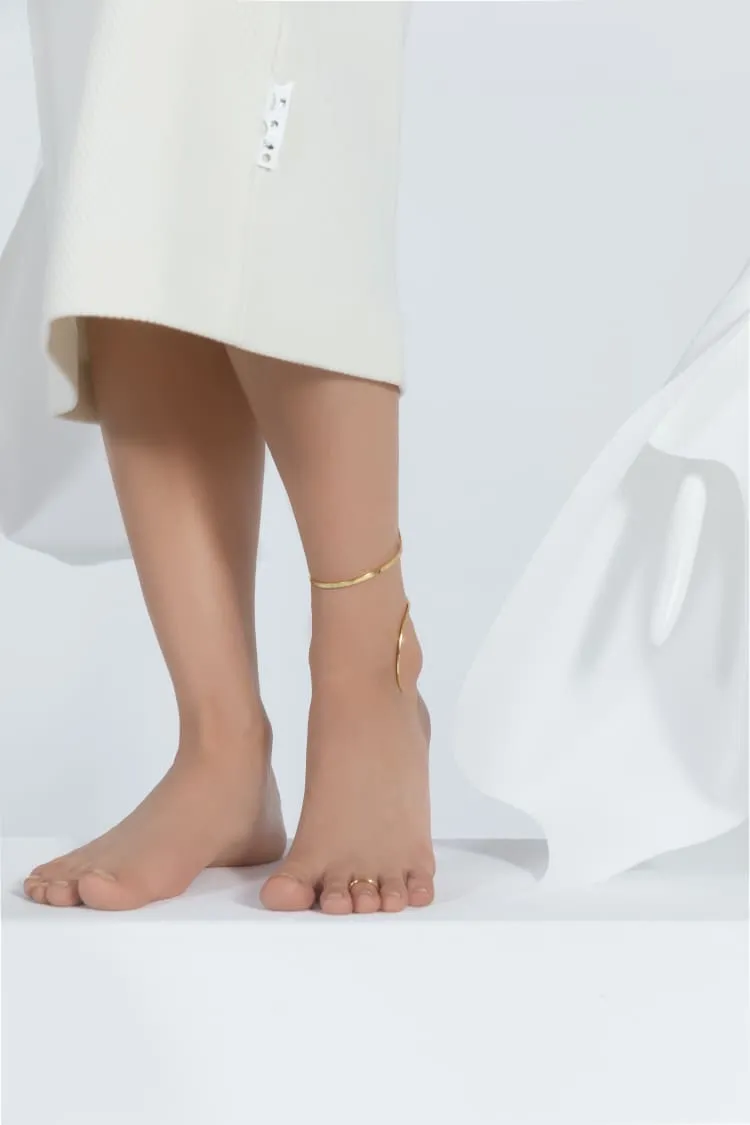 Spiral ankle bracelet in gold