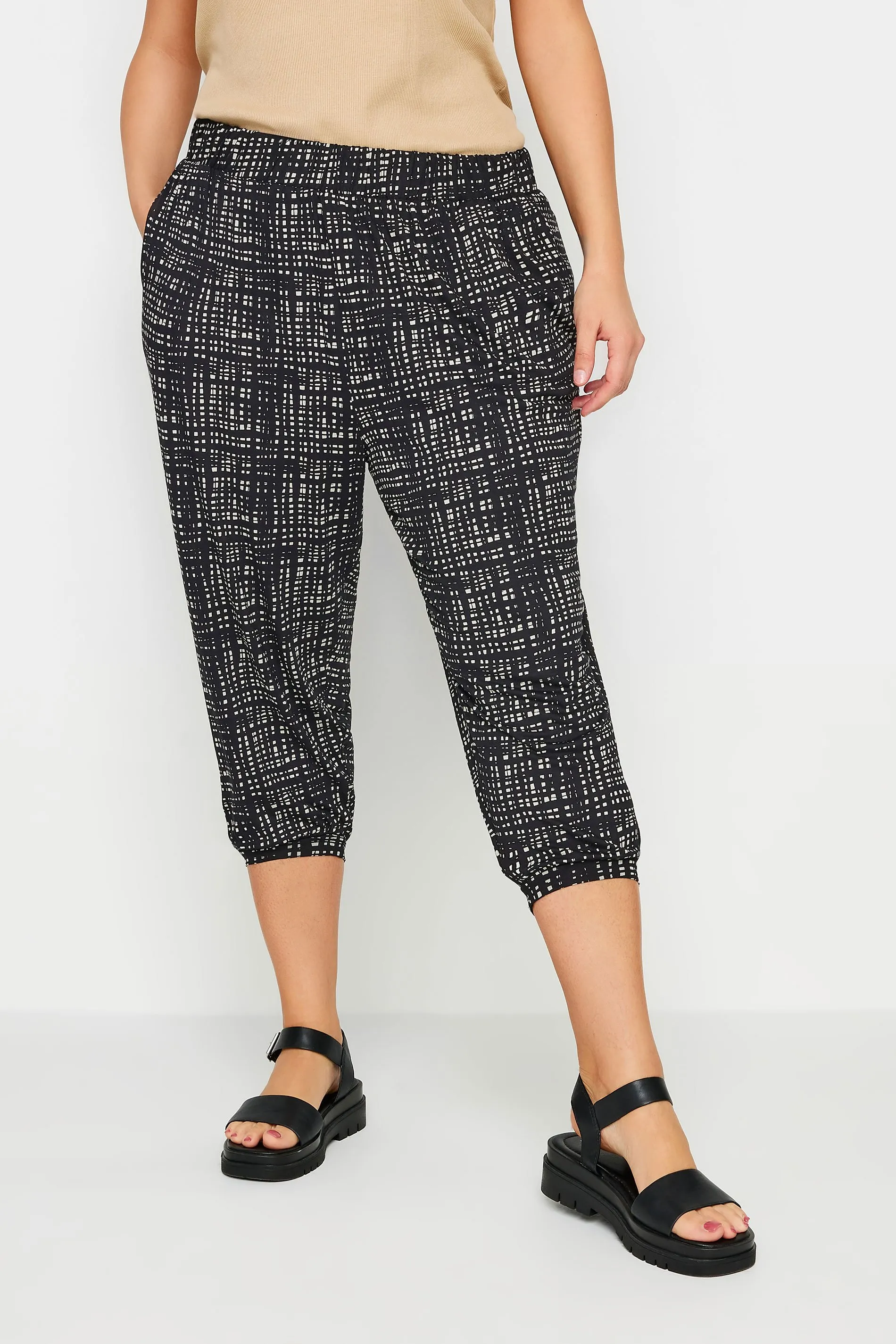 YOURS Curve Black Cropped Stripe Print Harem Joggers