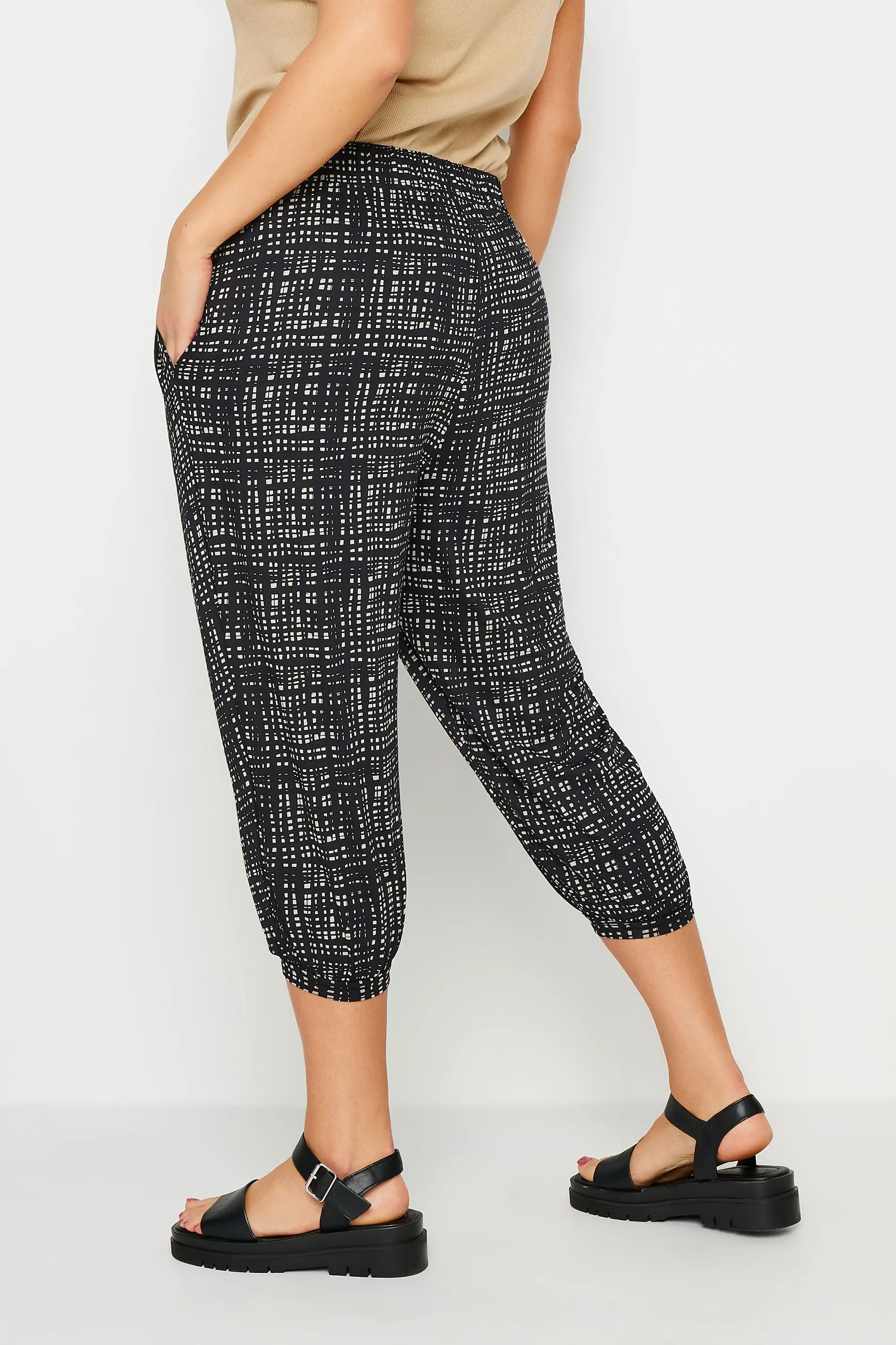 YOURS Curve Black Cropped Stripe Print Harem Joggers